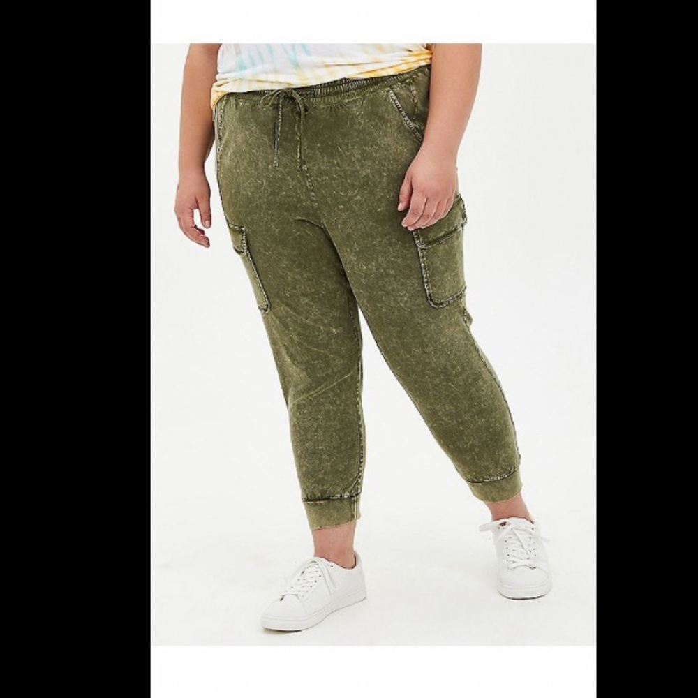 TORRID JOGGER - CHALLIS OLIVE GREEN NWT